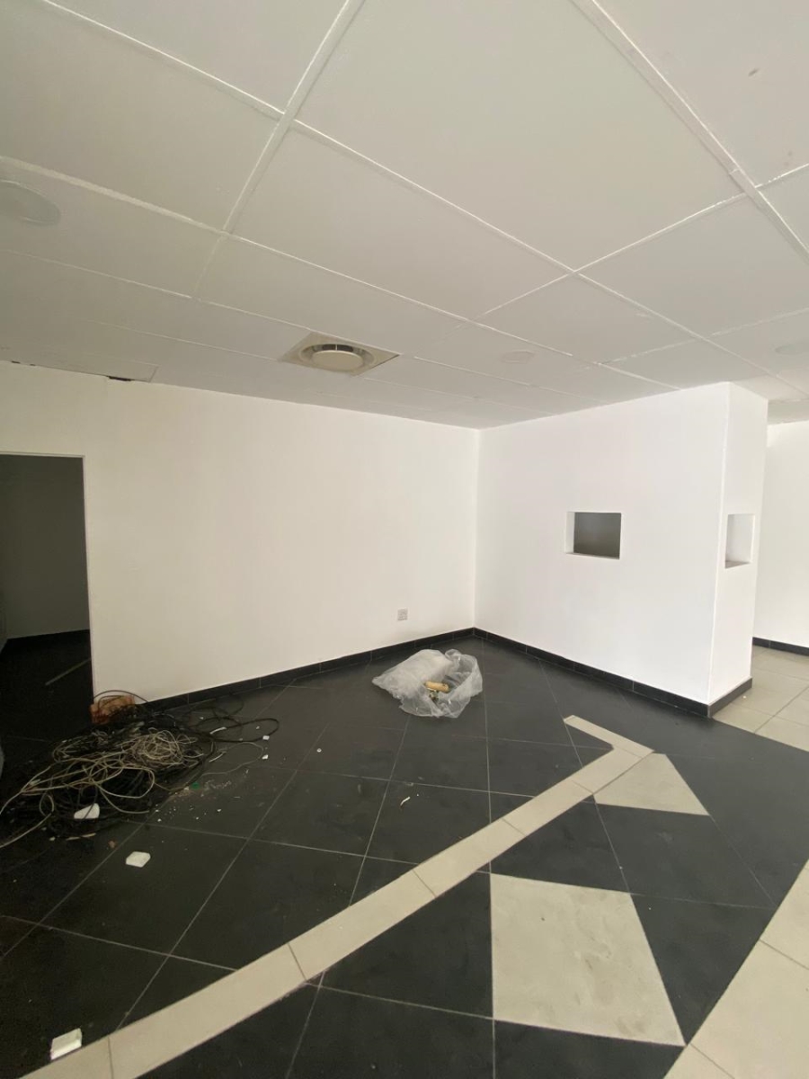To Let commercial Property for Rent in Brackenfell Central Western Cape
